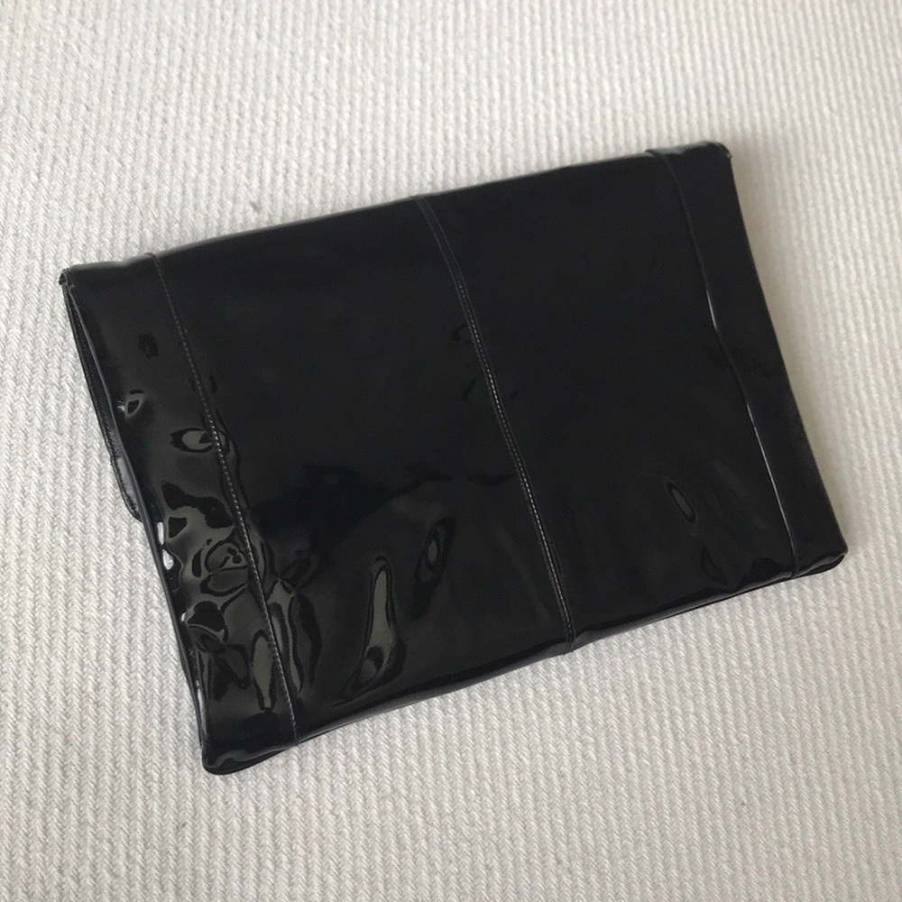Vintage Lou Taylor clutch, mirror & gold hardware - Picture 8 of 8